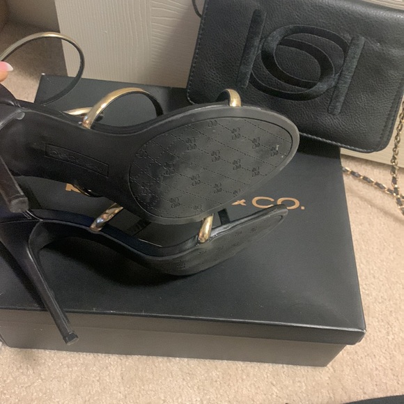 Heels and matching bag - Picture 4 of 8